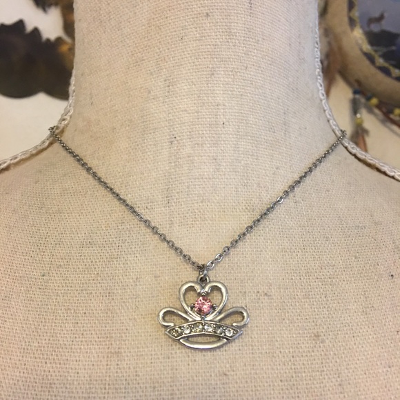 Pink & clear crystal heart pendant on chain - Picture 1 of 8